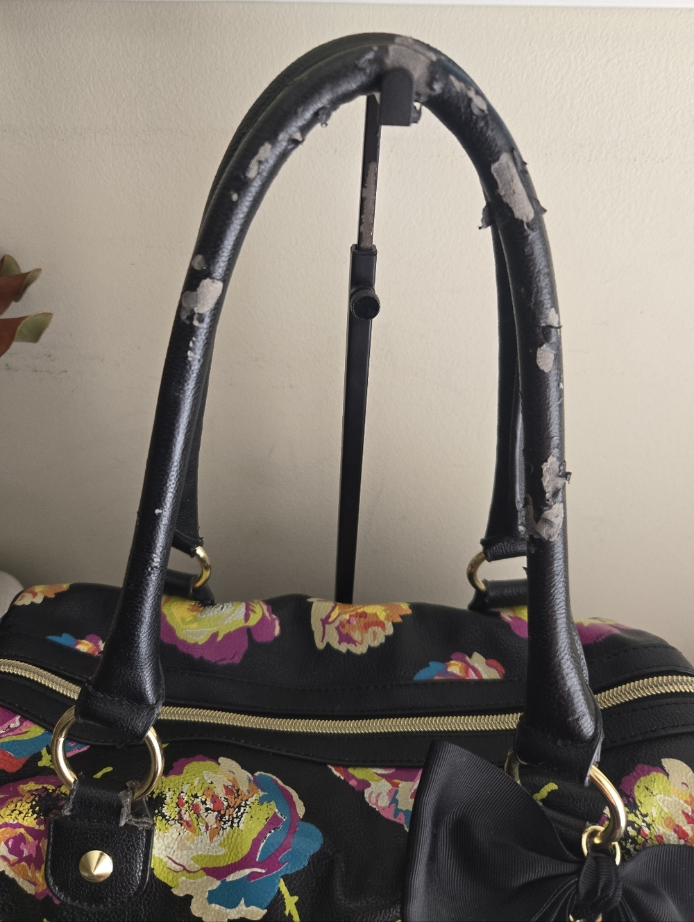 Fair Condition Betsey Johnson Black Floral Print Satchel Handbag - Picture 3 of 14